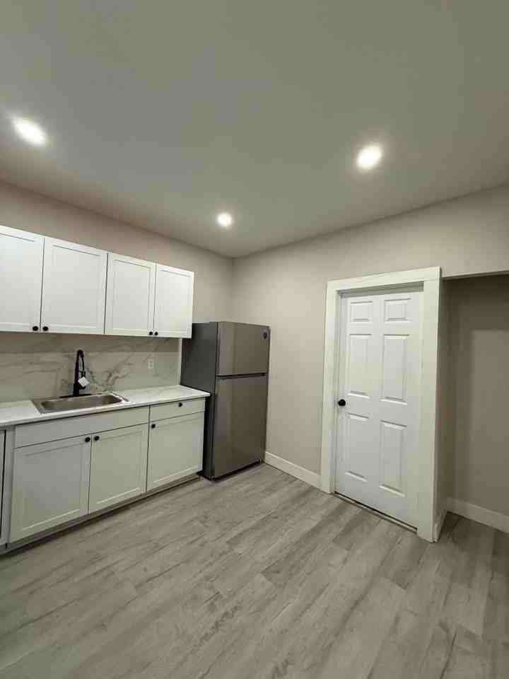 30 Slingerland St - Photo 3 of 10