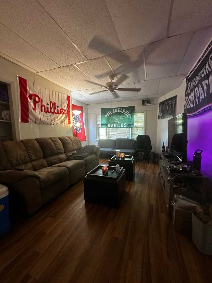 324 Stewart Street - Photo 4 of 10