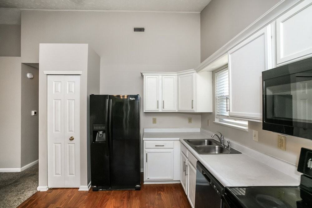 5882 Glen Haven Blvd - Photo 7 of 16