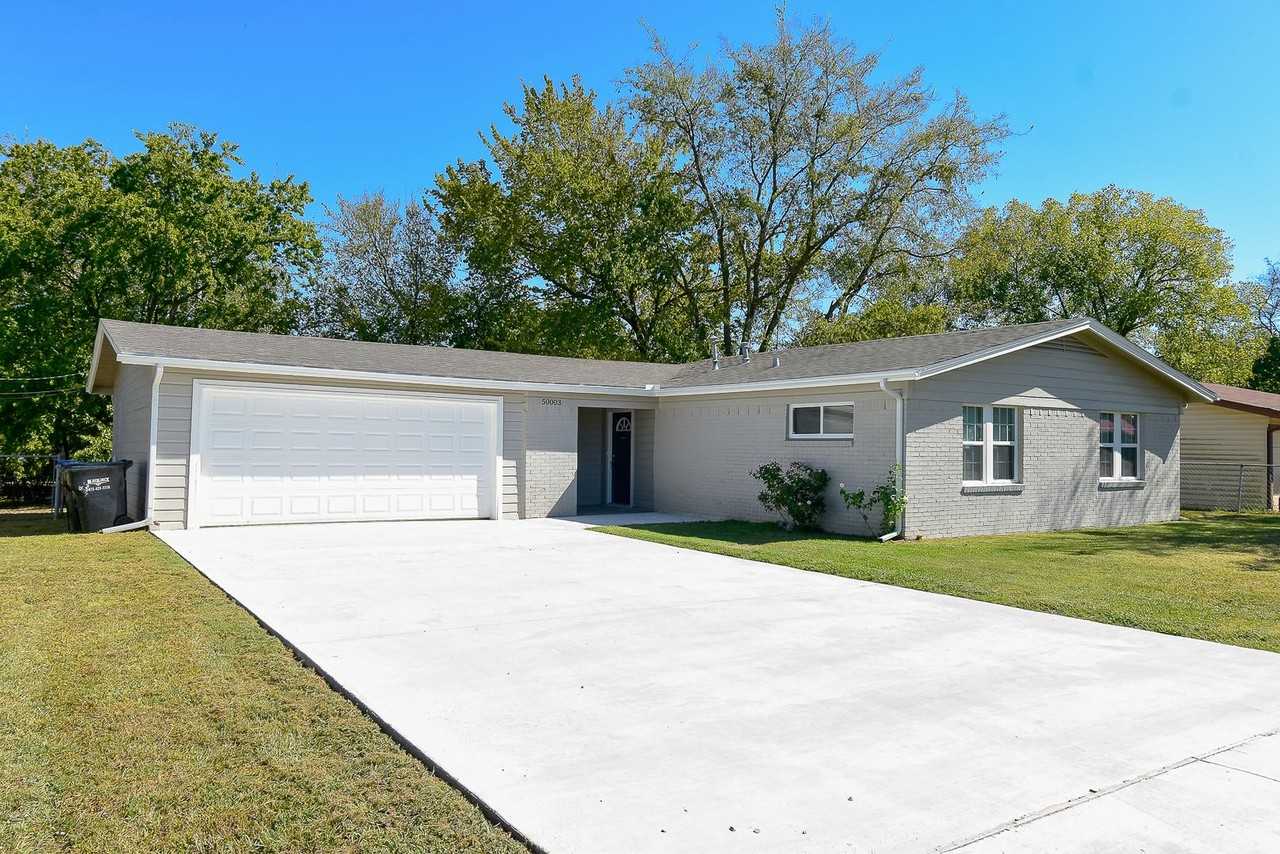 50003 Del Ra Dr - Photo 3 of 35