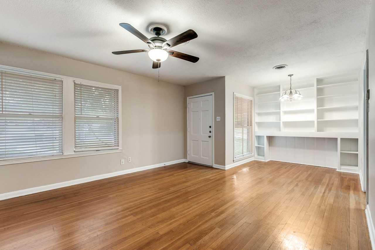 413 Brees Blvd - Photo 6 of 25