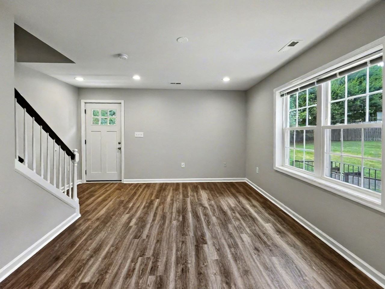 501 W Mulberry Street - Photo 2 of 39