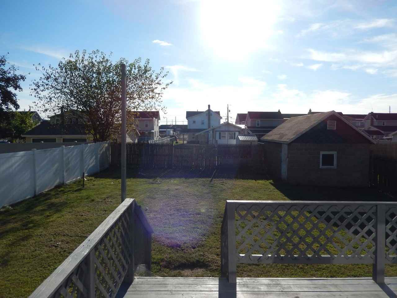 353 Grant St - Photo 2 of 21