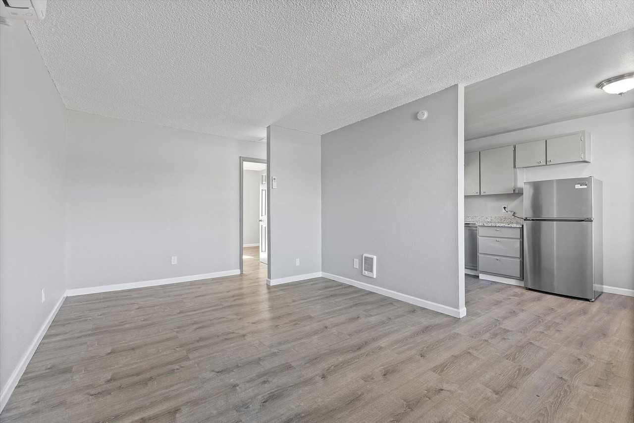 Carrington Square - Photo 4 of 13