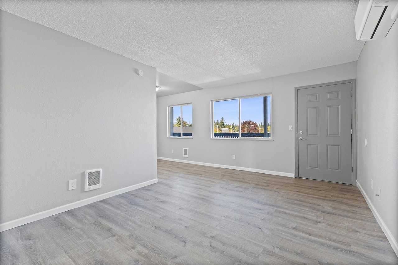 Carrington Square - Photo 5 of 13