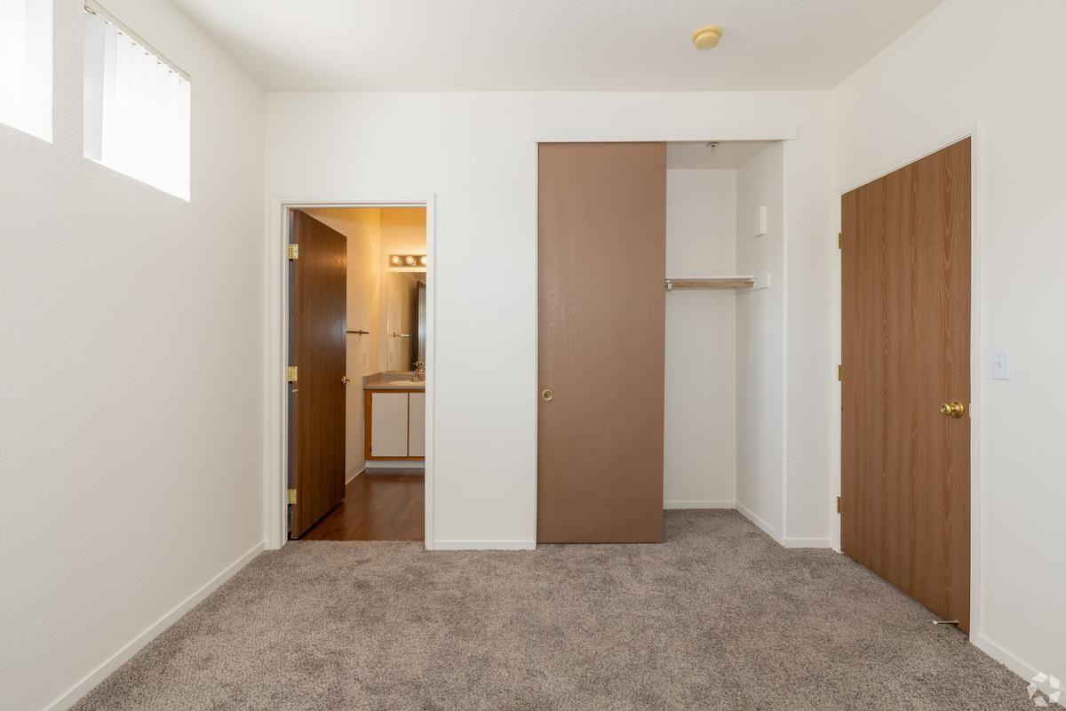 8000 Painted Desert Drive - Photo 5 of 12