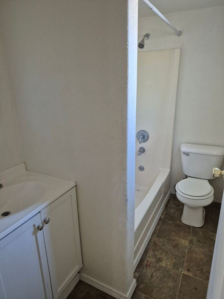 Arrowhead - Photo 5 of 12