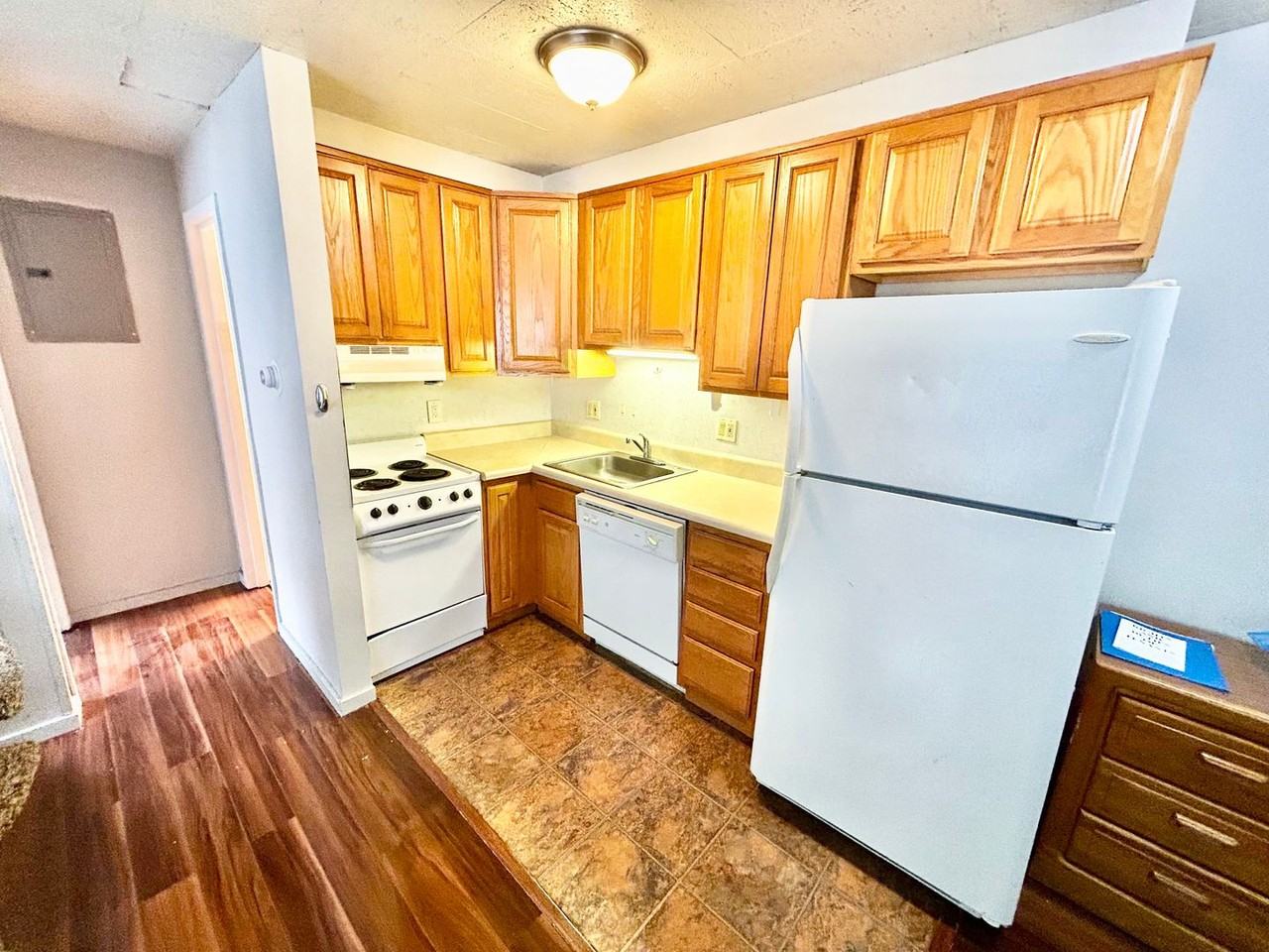 543 Church - Varsity Management - Photo 5 of 50