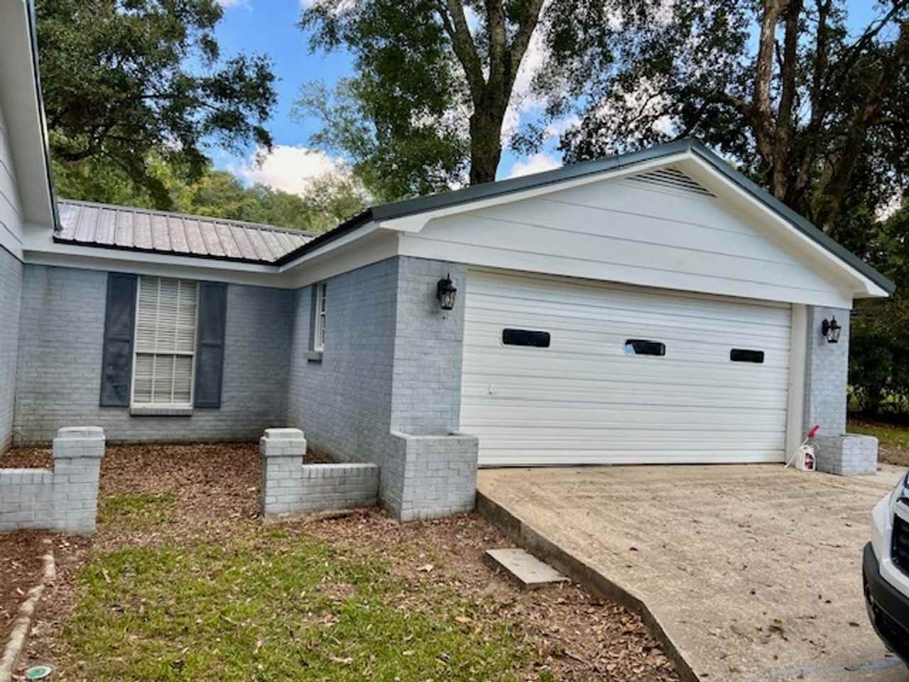 10101 Border Drive - Photo 2 of 29