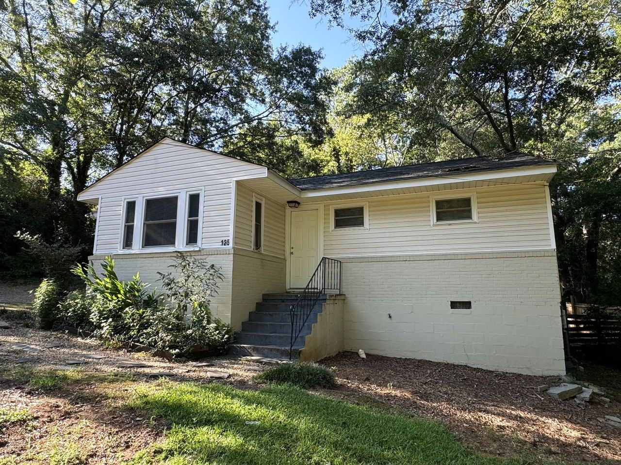 125 Habersham Dr - Photo 3 of 17