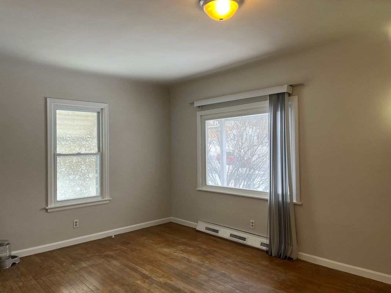 5521 Surrey Ave - Photo 2 of 20