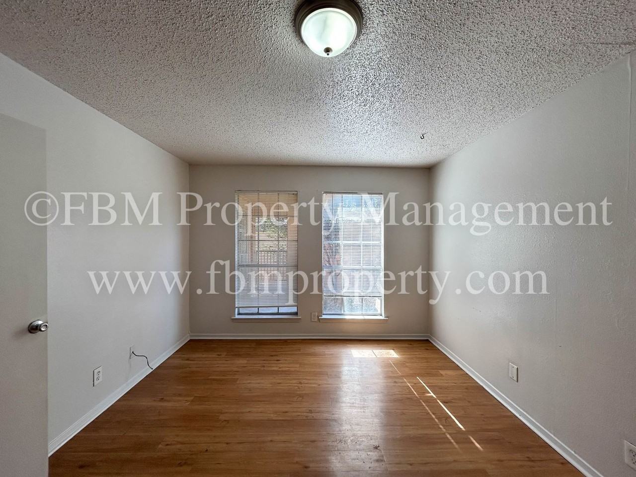 800 N Clay St #C - Photo 4 of 14