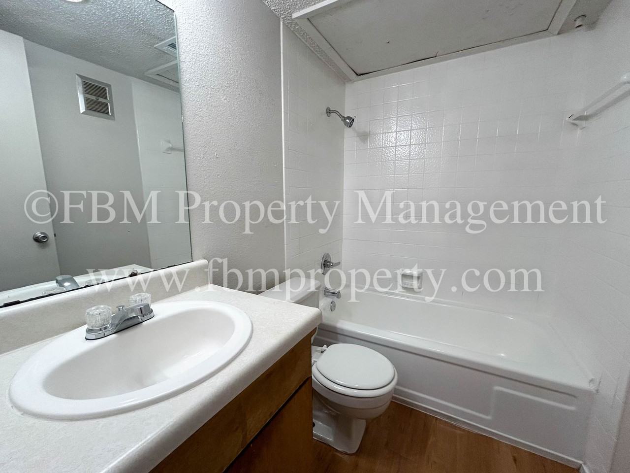 800 N Clay St #C - Photo 7 of 14