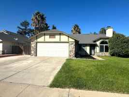 featured image of 968 Stonegate Cir