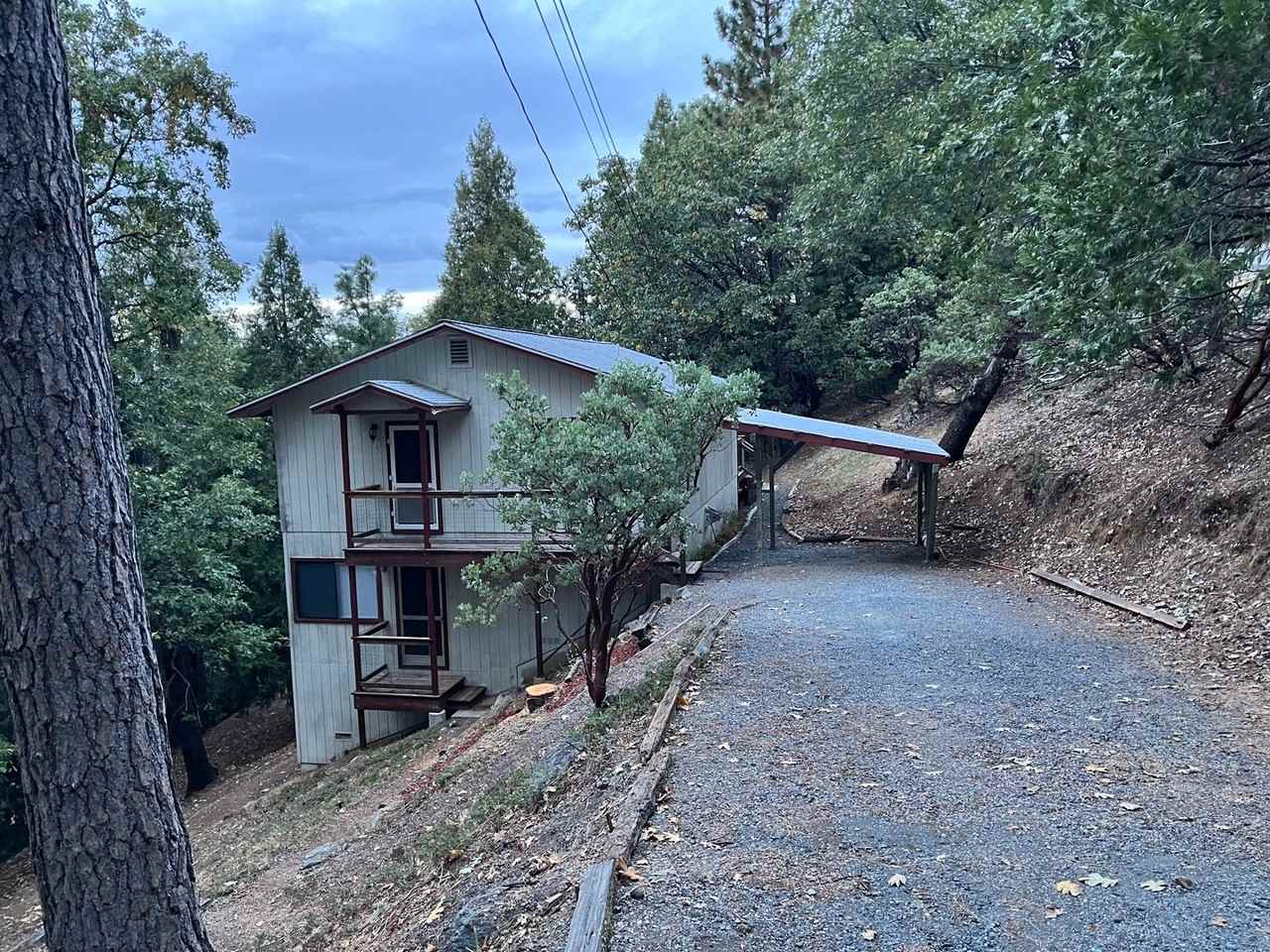 16460 Caddo Cir - Photo 3 of 11