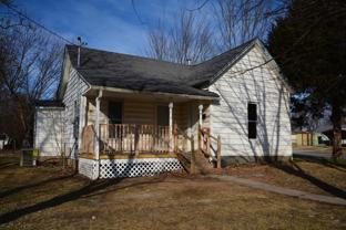 2055 N Weller Ave - Photo 1 of 1