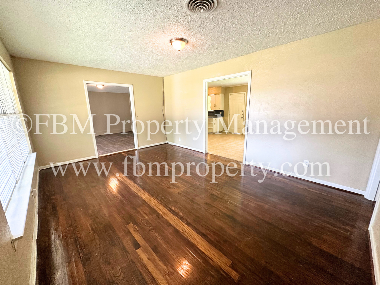 509 Lakeshore Dr - Photo 3 of 21