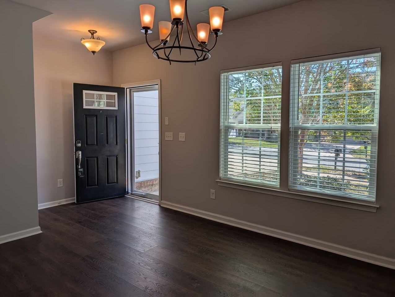 4432 Roundwood Ct - Photo 2 of 26