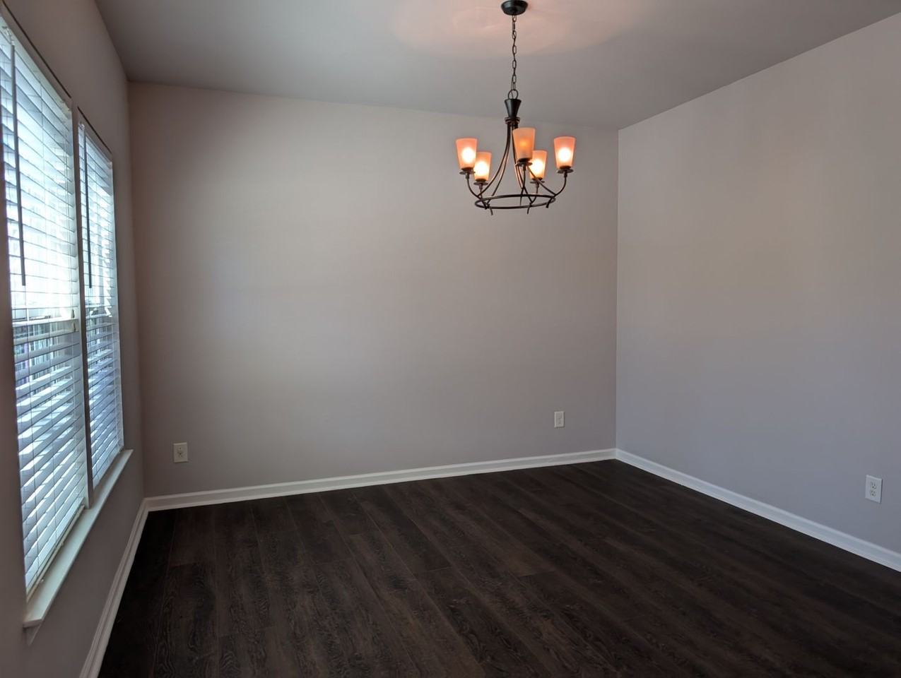 4432 Roundwood Ct - Photo 3 of 26