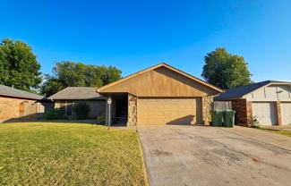 211 Redbud St - Photo 1 of 1