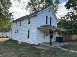 featured image of 805 S Johnson St