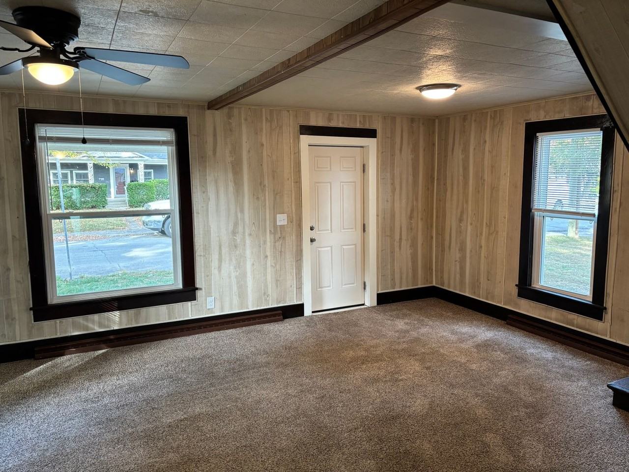 805 S Johnson St - Photo 2 of 14