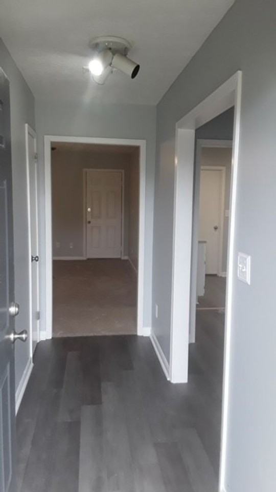 712 E Gardendale Dr - Photo 4 of 10