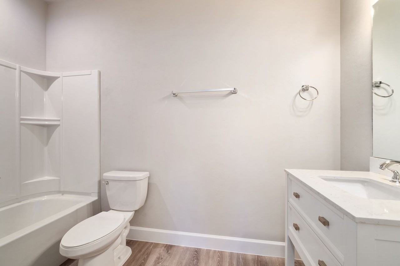 622 Nw 3rd Ave - Photo 5 of 43