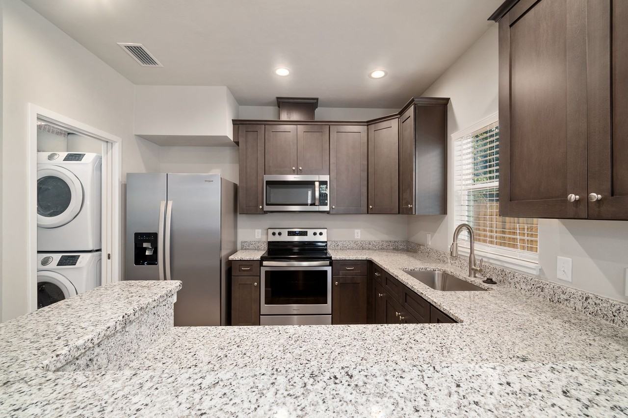 622 Nw 3rd Ave - Photo 7 of 42