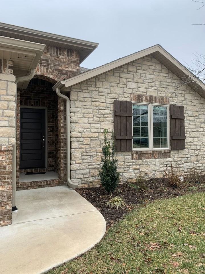 938 E Weldon Dr - Photo 3 of 32