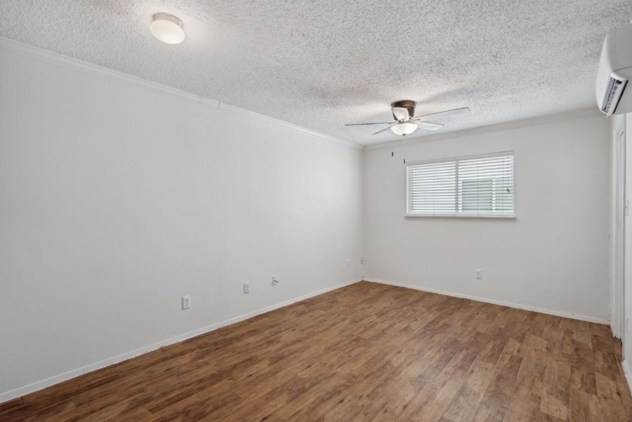 4105 Speedway #105 - Photo 3 of 14