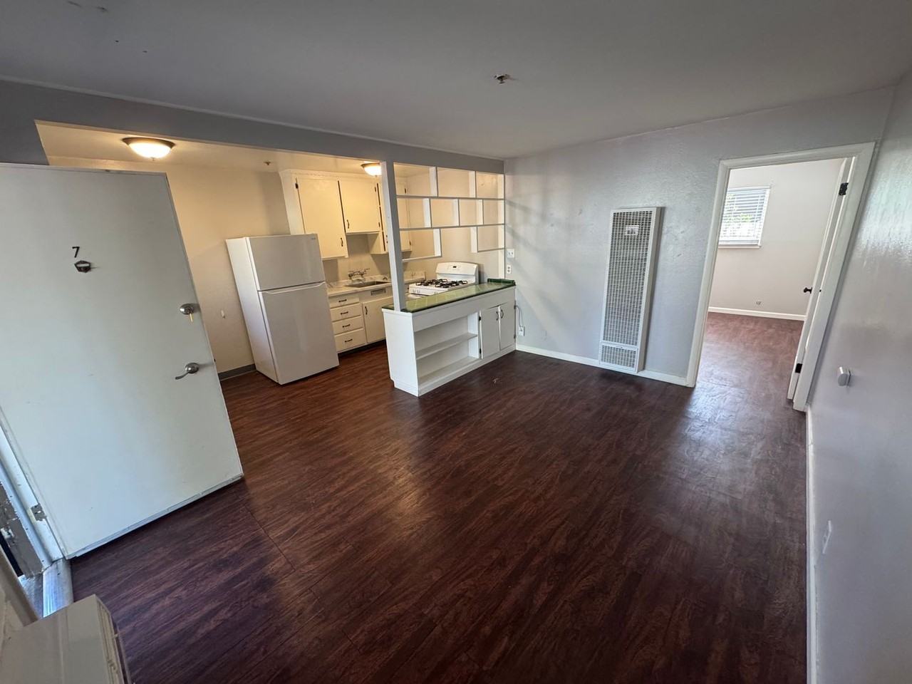 2630 Darwin St - Photo 7 of 32