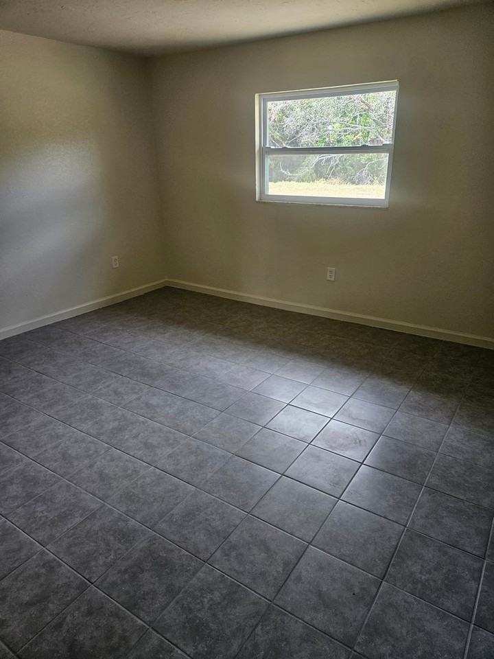 6028A 1st St E - Photo 6 of 8