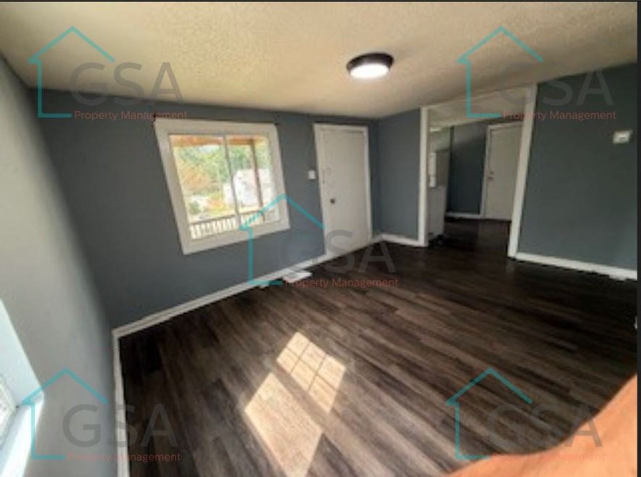 406 Furman Rd - Photo 2 of 5