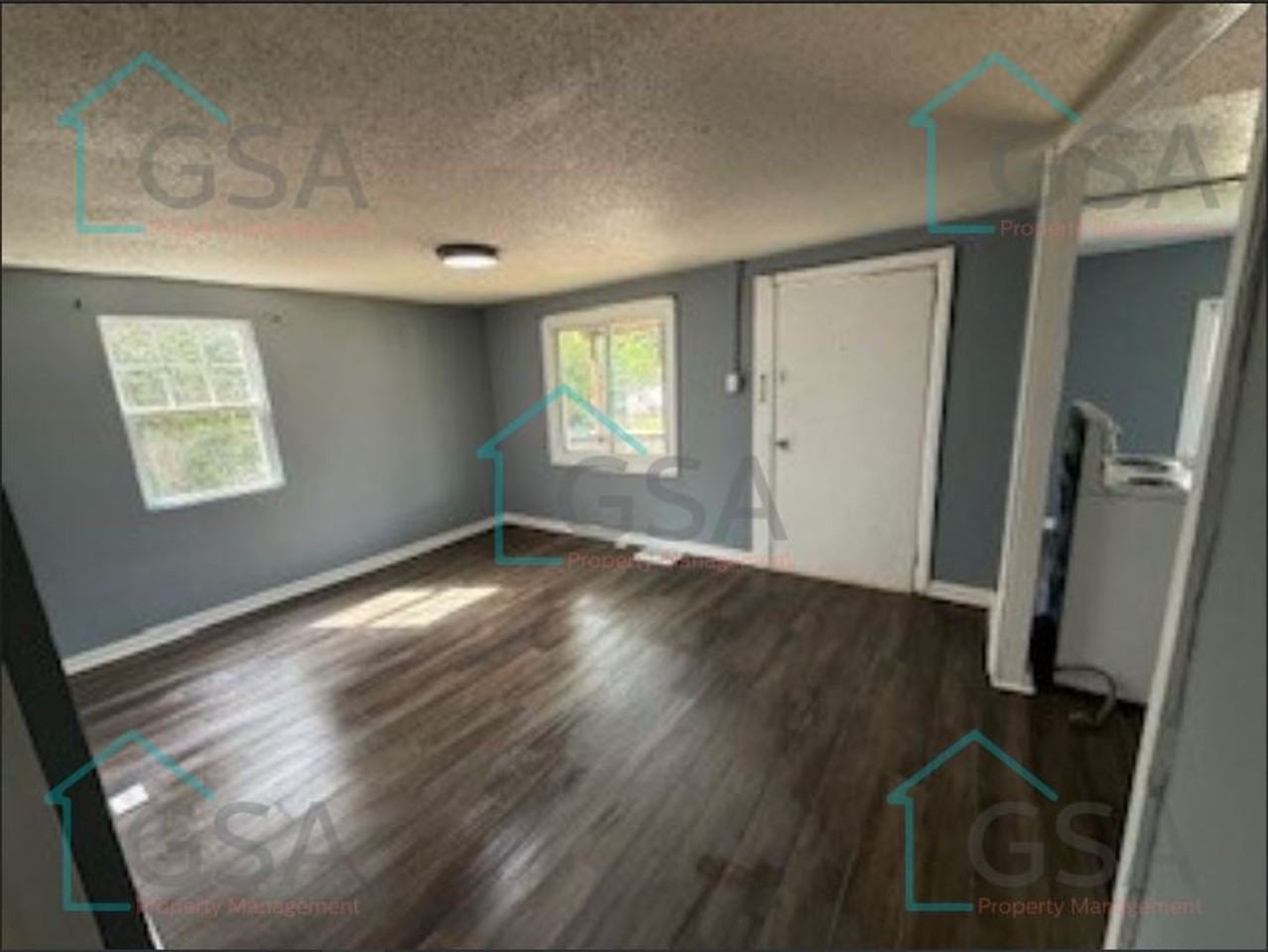 406 Furman Rd - Photo 3 of 5