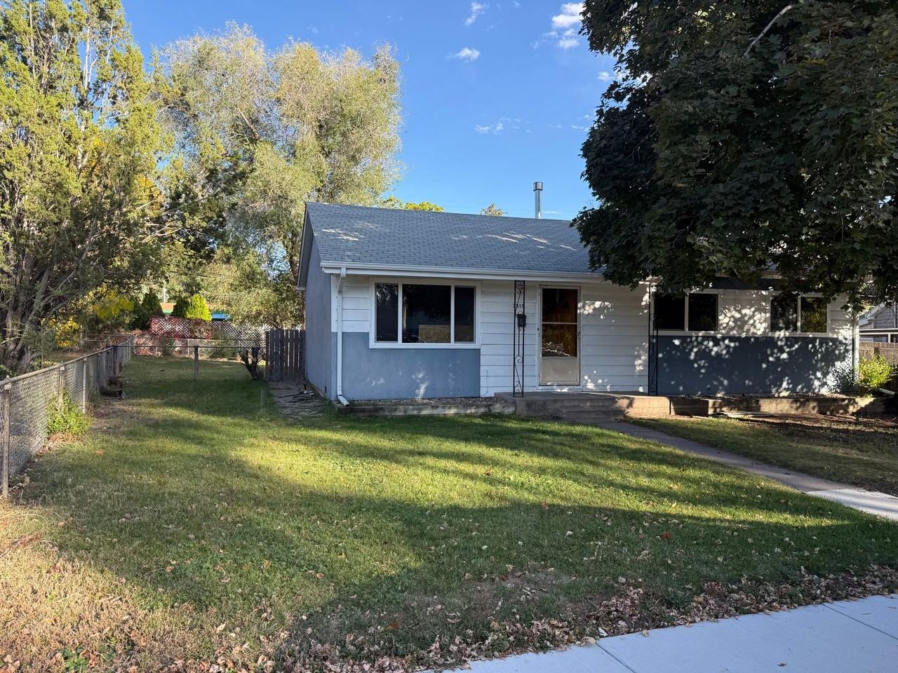 3315 Corbett Ln - Photo 2 of 20