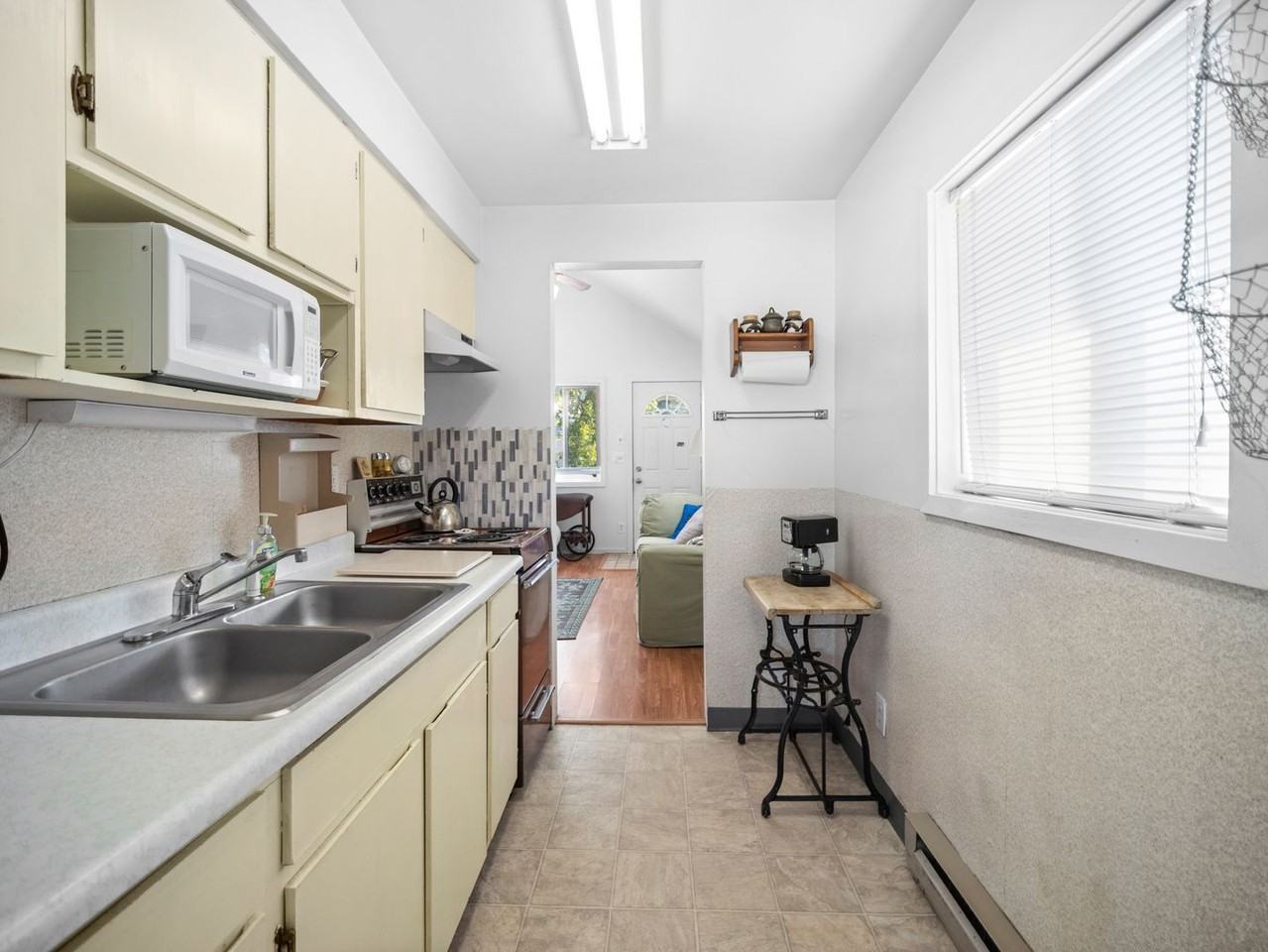 3821 E 32nd Ave - Photo 3 of 26