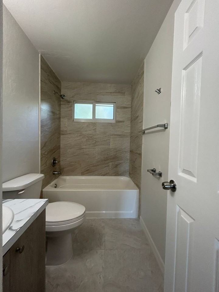 3758 Lora St - Photo 7 of 12