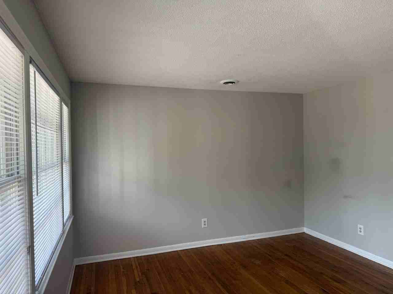 3629 Woodbury Dr - Photo 2 of 14