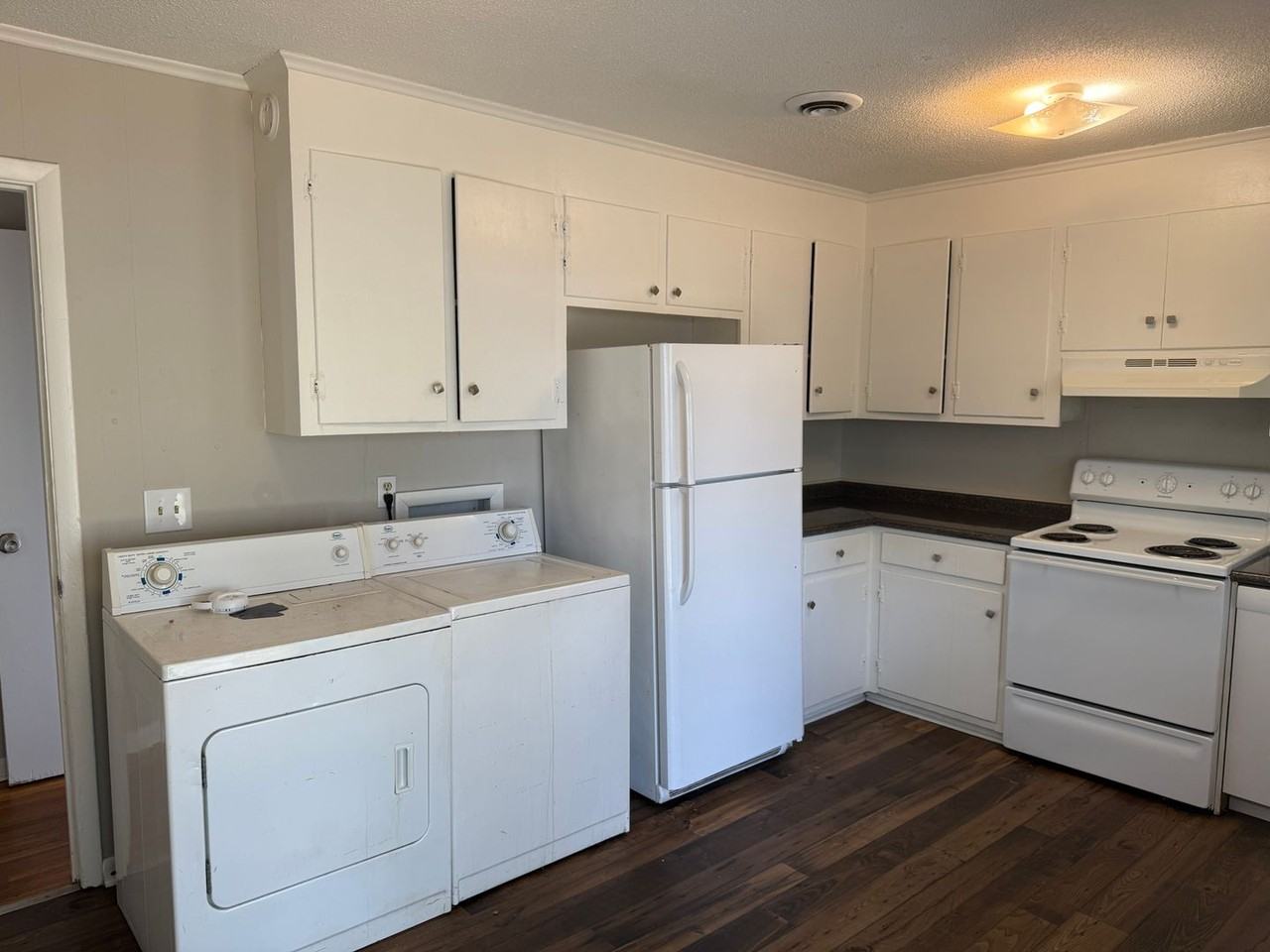 3629 Woodbury Dr - Photo 6 of 14