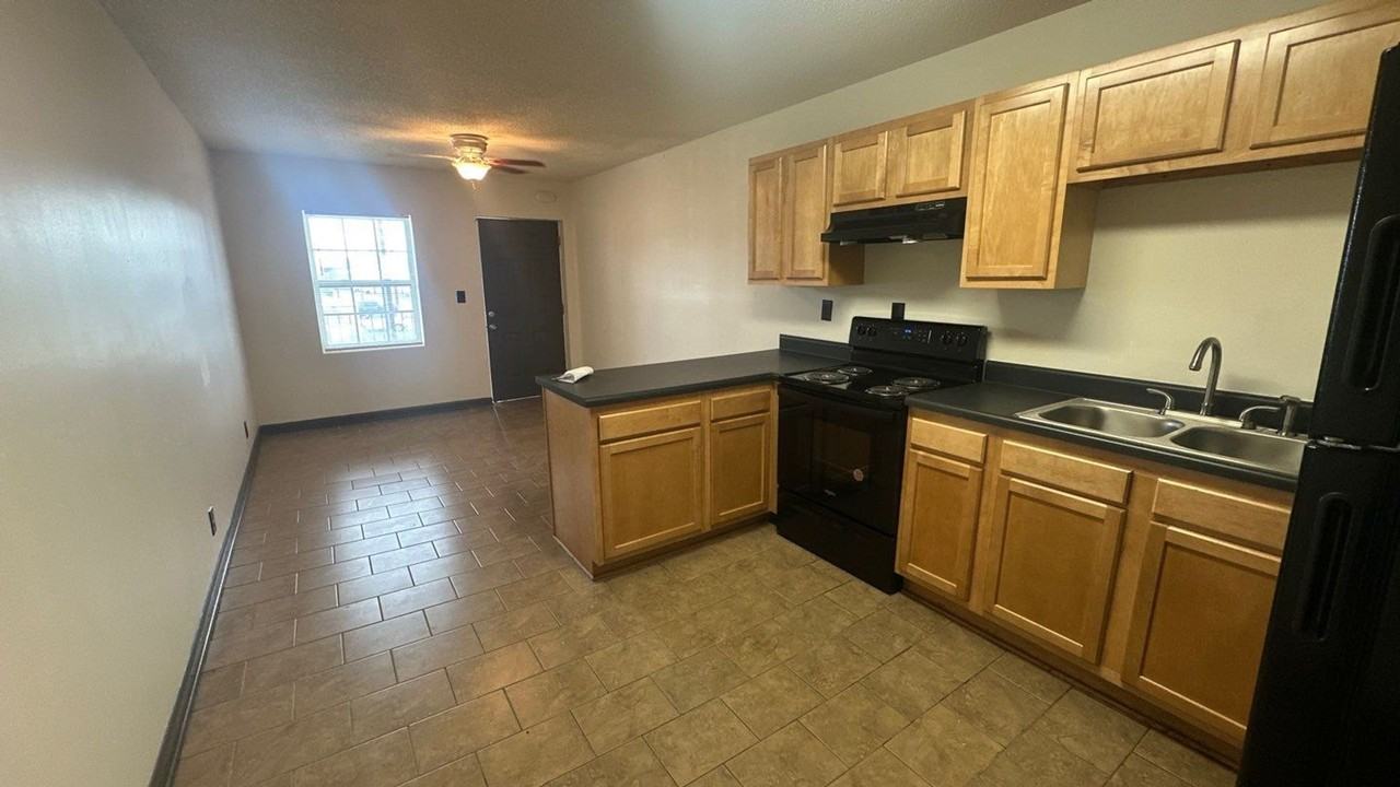 Radnor Flats - Photo 2 of 9