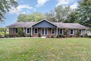 featured image of 1726 Lewisburg Pike