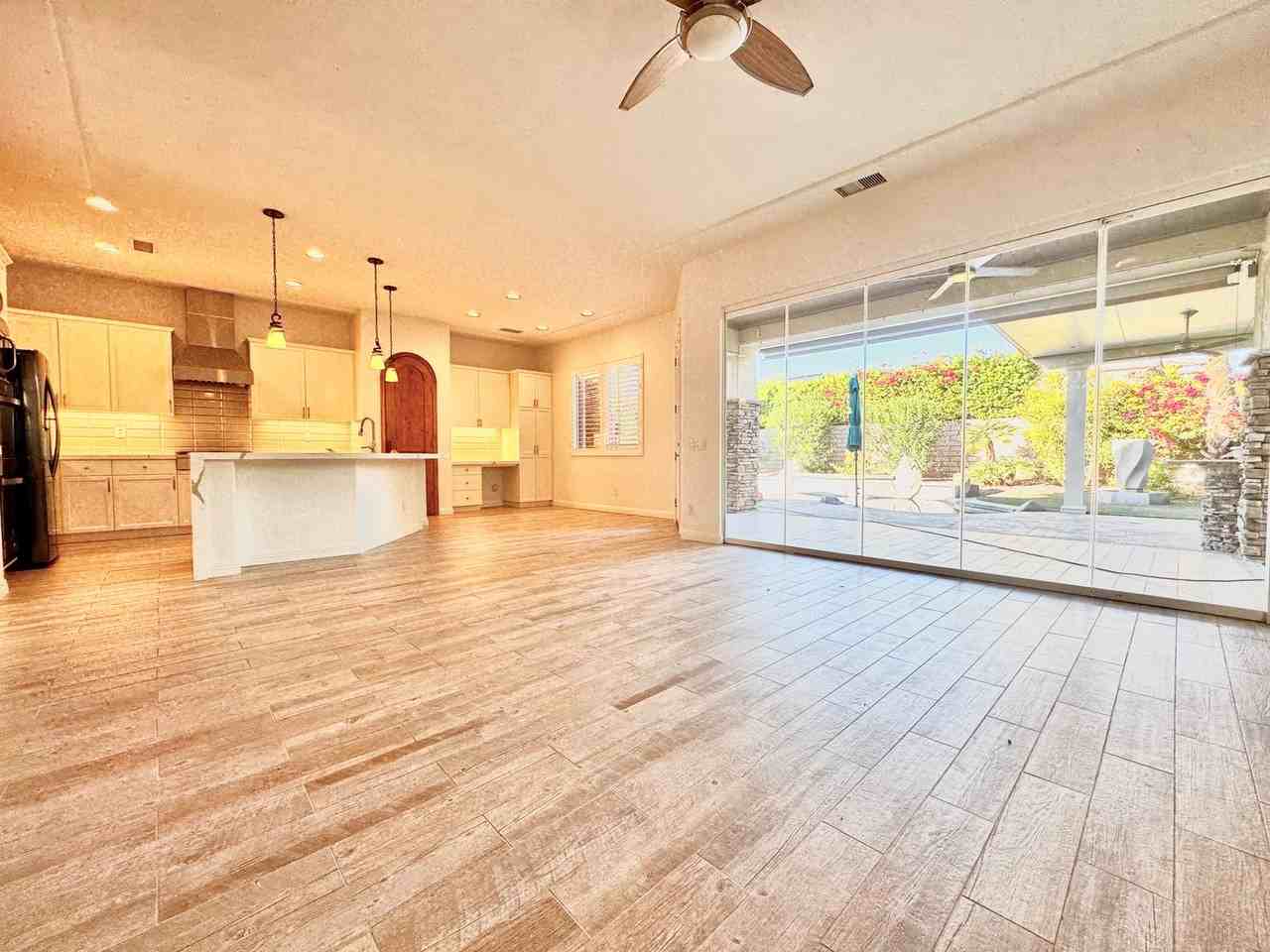 121 Fresco Lane - Photo 4 of 48