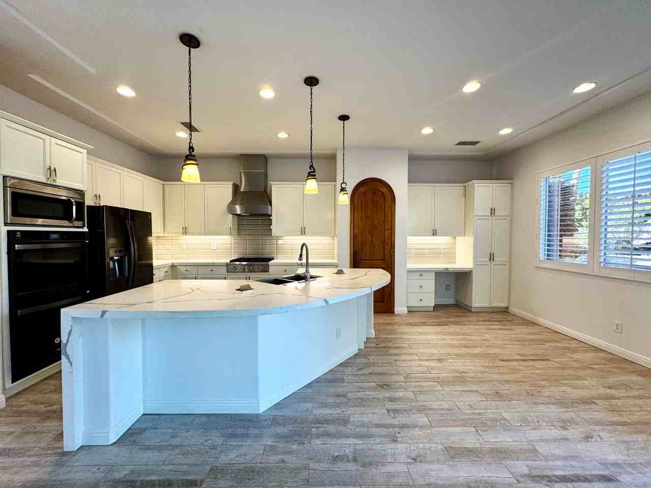 121 Fresco Lane - Photo 6 of 48