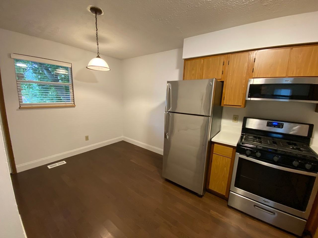 Chittenden Ave 76 MLR - Photo 2 of 16