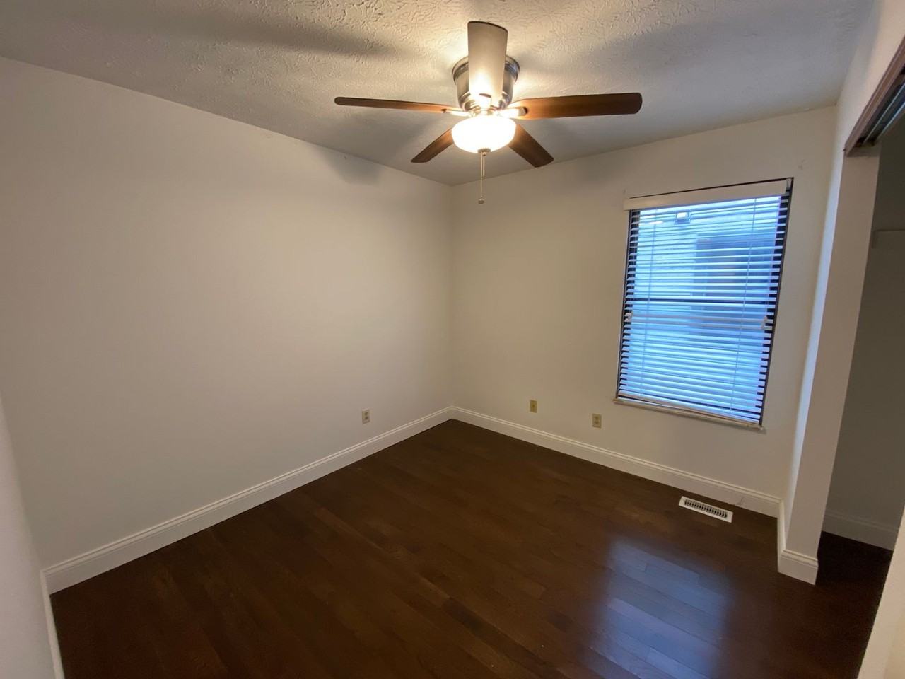 Chittenden Ave 76 MLR - Photo 5 of 16