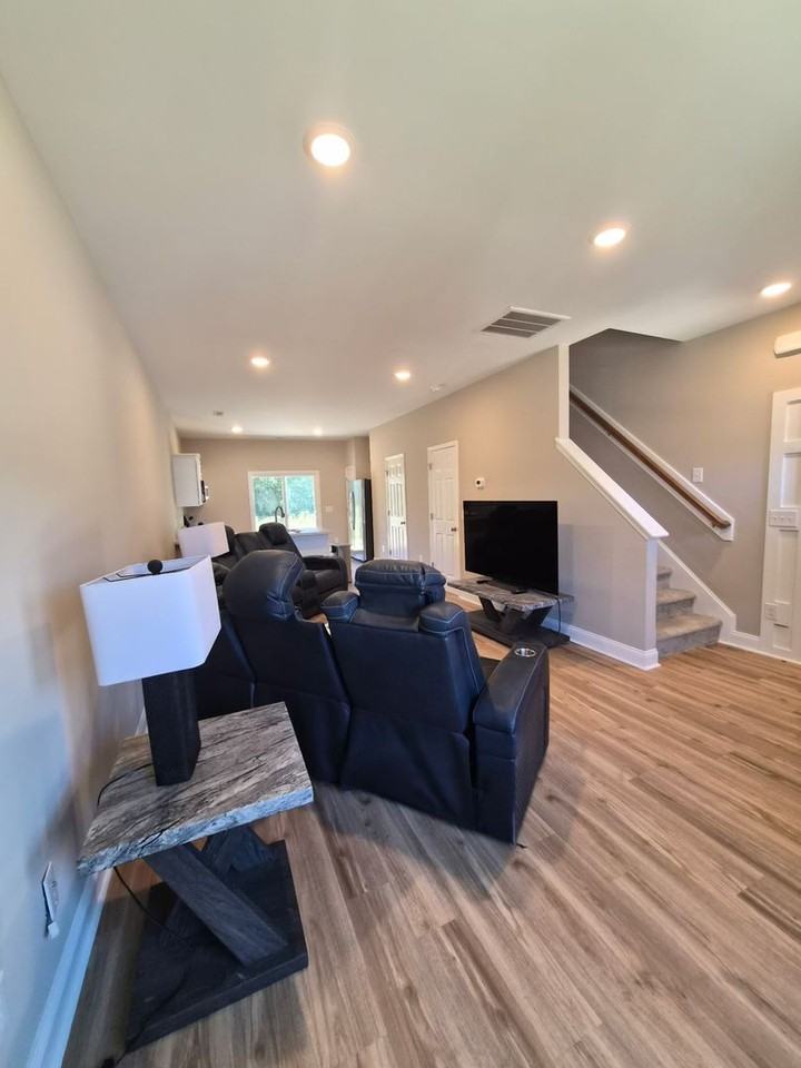 187 Loren Rd - Photo 2 of 28