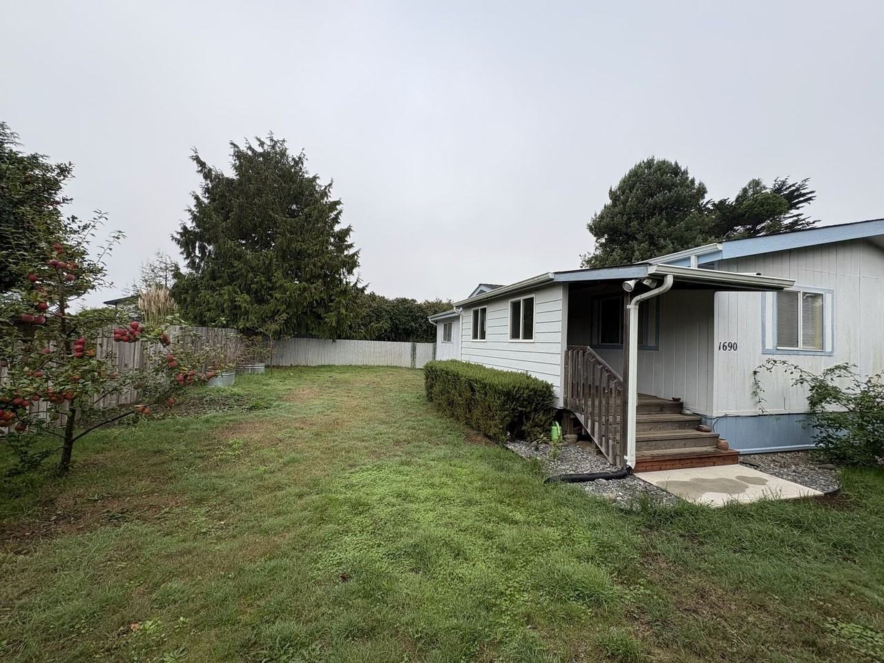 1690 Anderson Ave - Photo 2 of 13