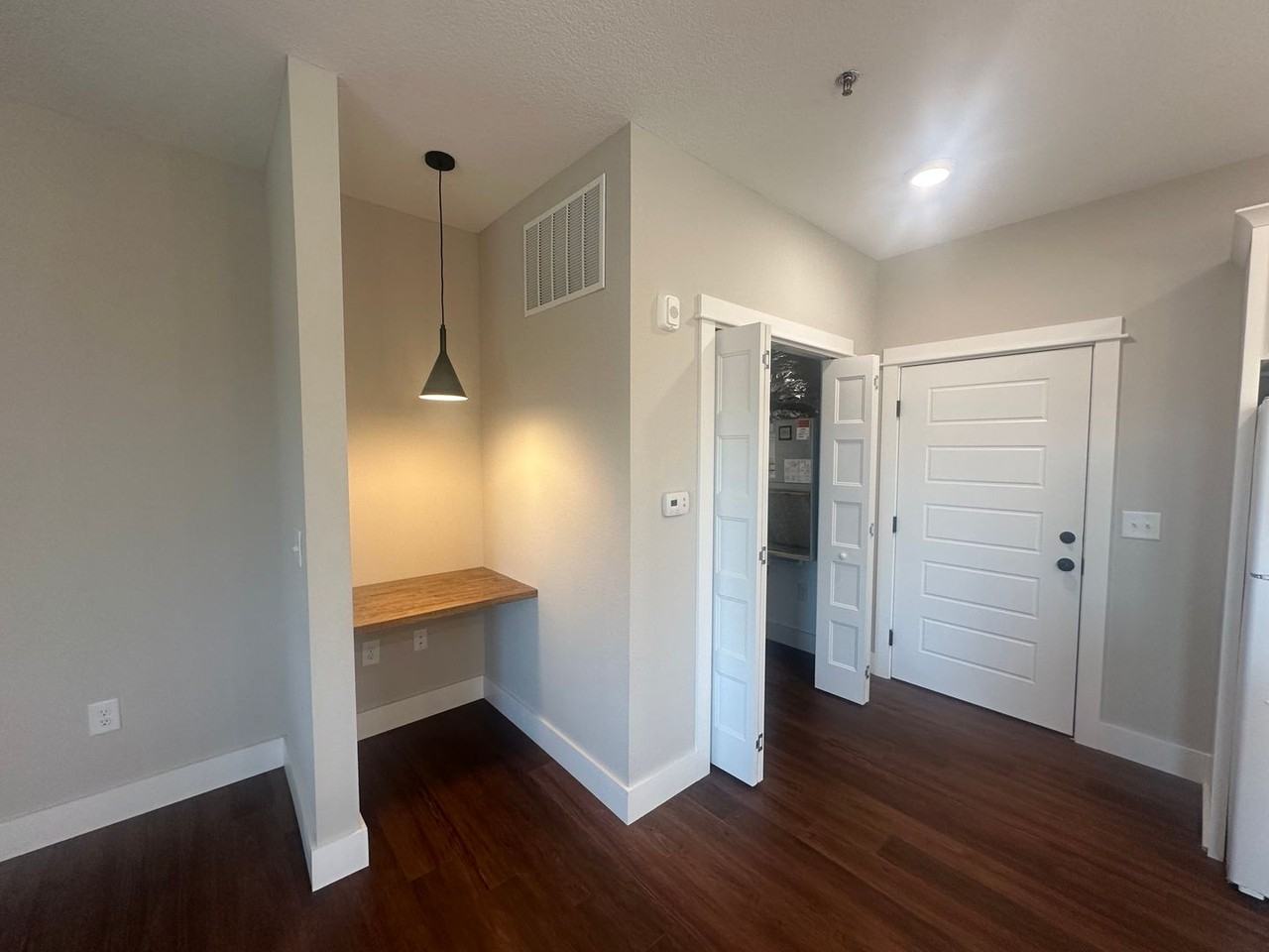 100 Old Tom Street - Photo 3 of 10