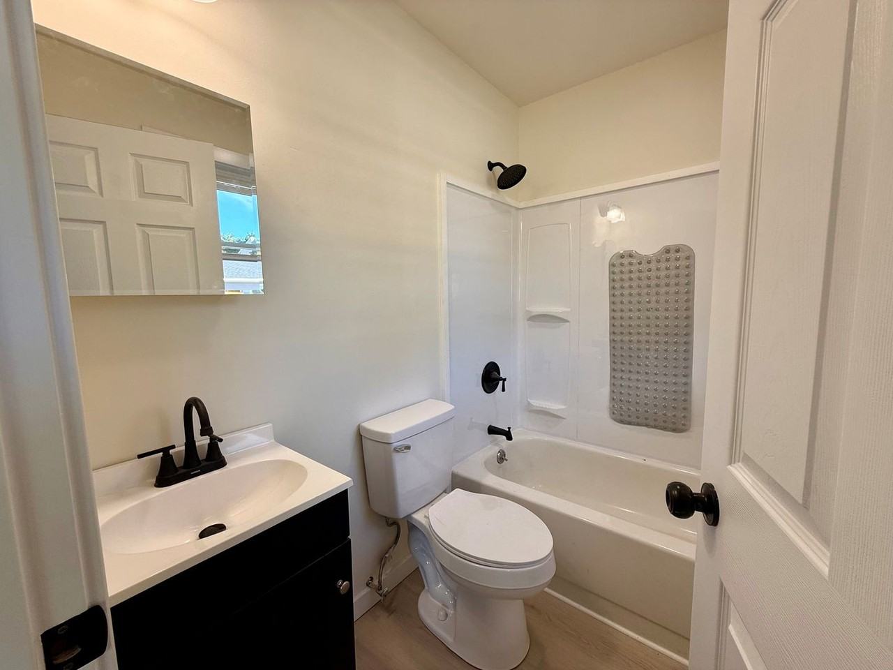 South Avenue Beacon - Photo 5 of 13